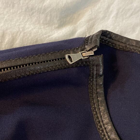 Rebecca Taylor Navy Lace Sleeve Fit and Flare Size XS Faux Leather Trim - Picture 8 of 10